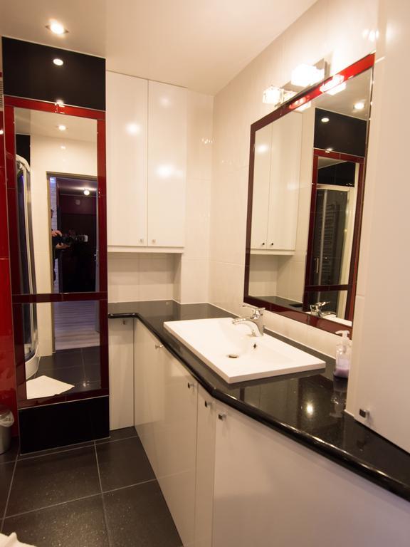 Apartment Living New *